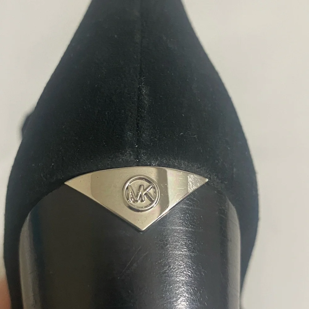 NWOB MICHAEL KORS Black Suede Pull-on Ankle Boots w MK Logo Women's Size 6M